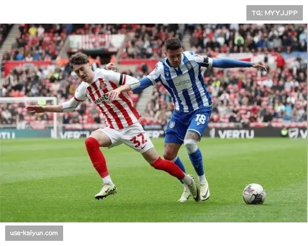 桑德兰凭借深度防守与长传急攻体系,客场击败切尔西跻身前四